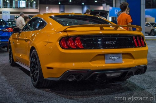 10957716_2018-mustang-rear-3-4-1.jpg