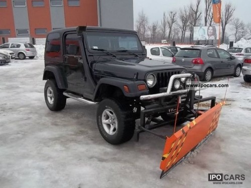 jeep__wrangler_sport_4x4_2_5_121km_skora_plug_1998_1_lgw.jpg