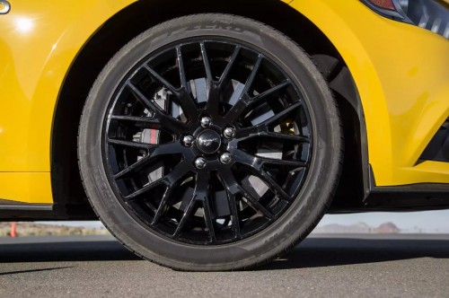 2016-Ford-Mustang-GT-wheels.jpg